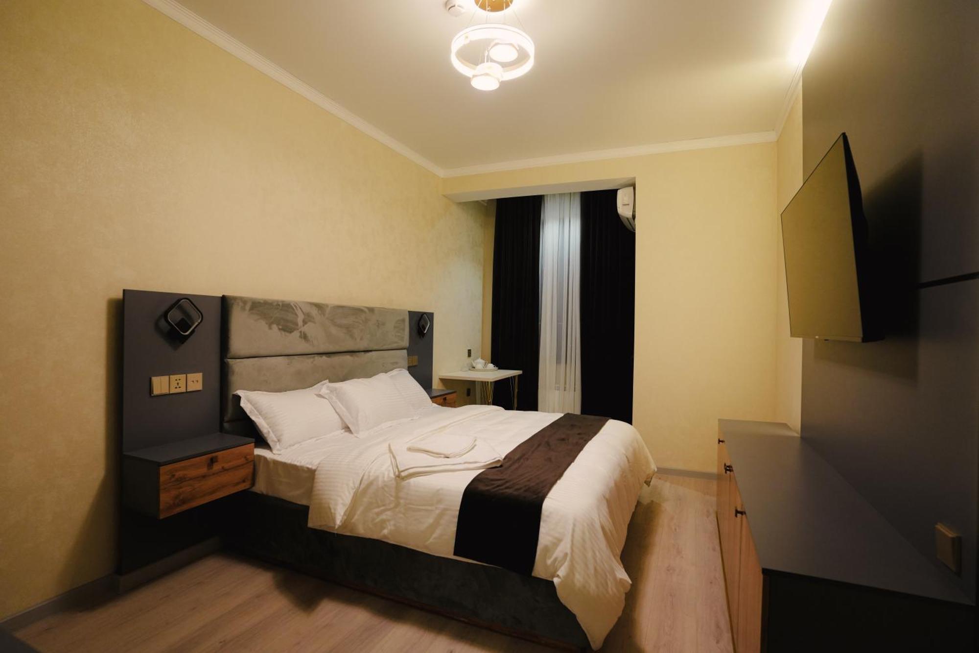 Baland Hotel Duschanbe Exterior foto